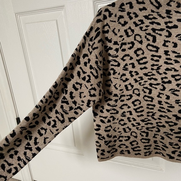 Stretchy Knit Mock Neck Sweater - Picture 3 of 11